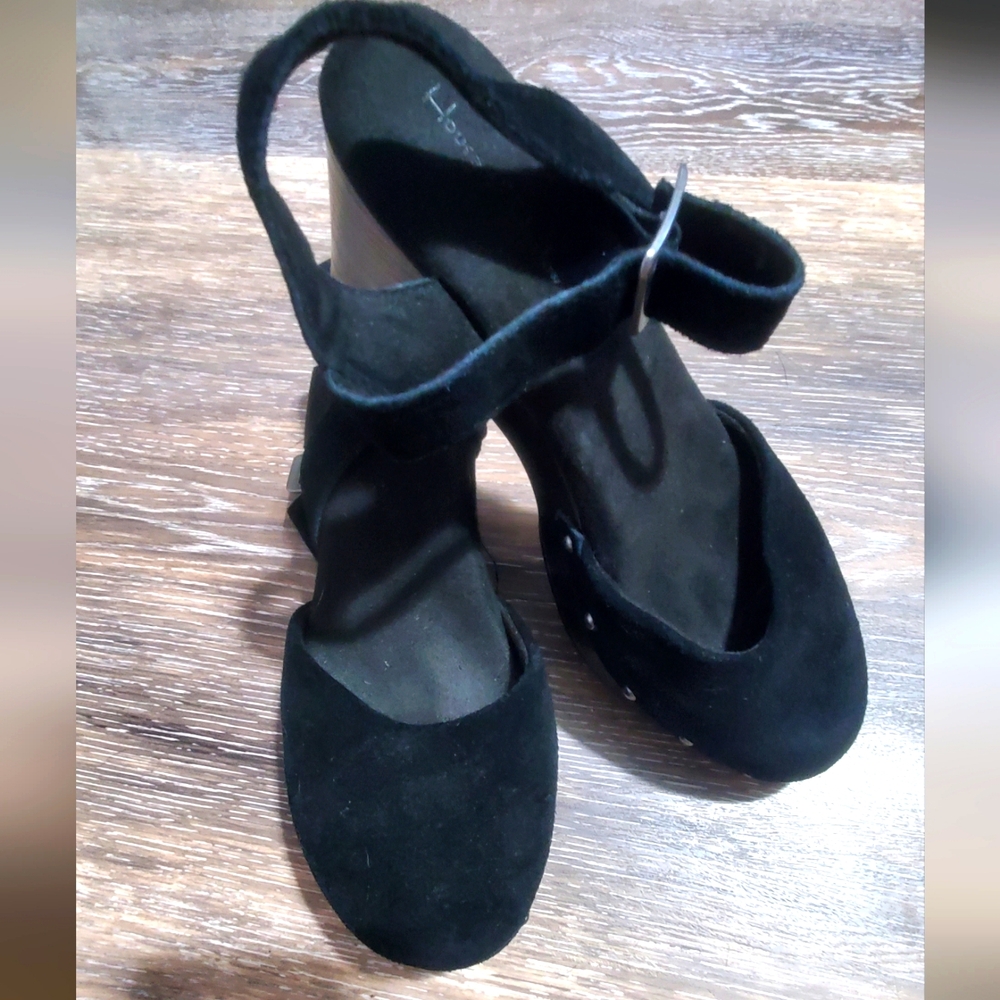 House of Harlow Black Seude clogs Sz 9